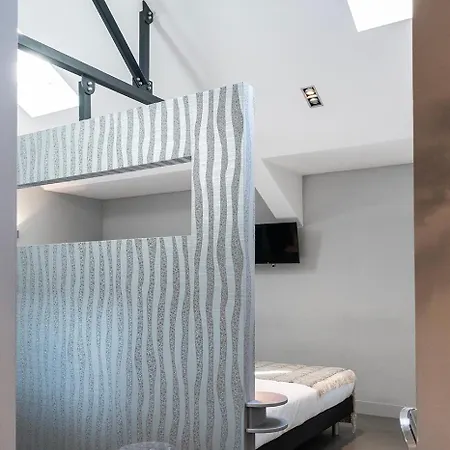 Guest house Fast Wifi, Kitchen Access, With Wellness Nearby 3*