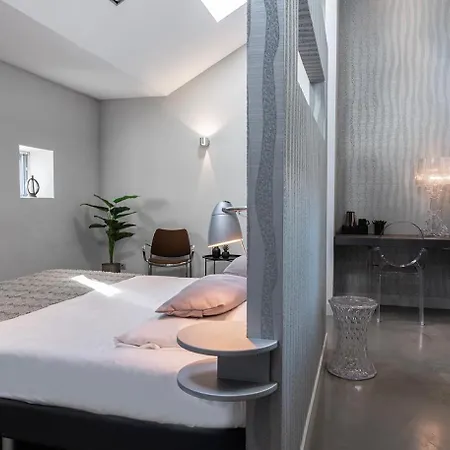 Fast Wifi, Kitchen Access, With Wellness Nearby Guest house 3*