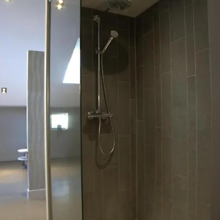 Fast Wifi, Kitchen Access, With Wellness Nearby Oss